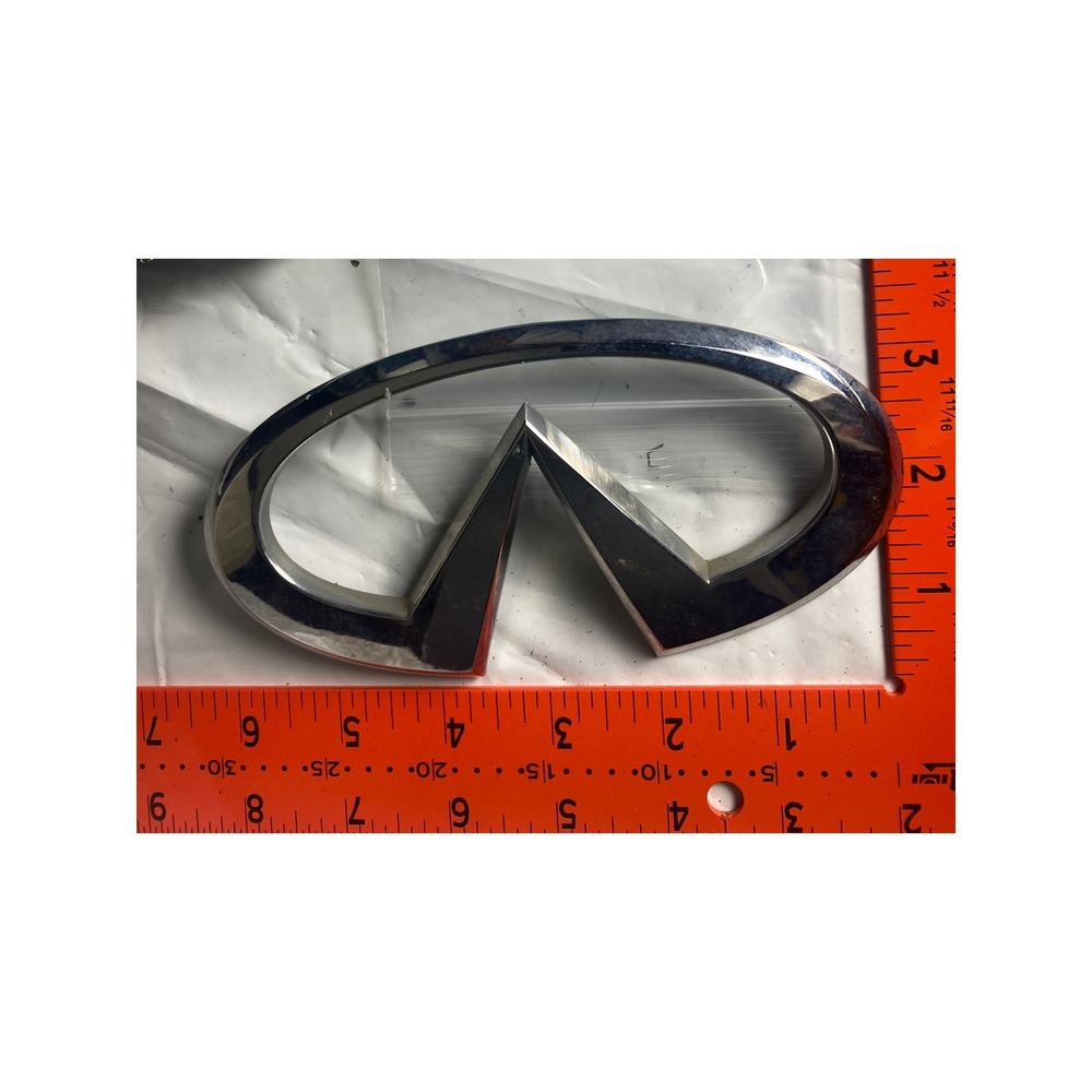Nissan Quest Front Grille Emblem Badge Chrome Silver 62890-5Z000 2004-2009